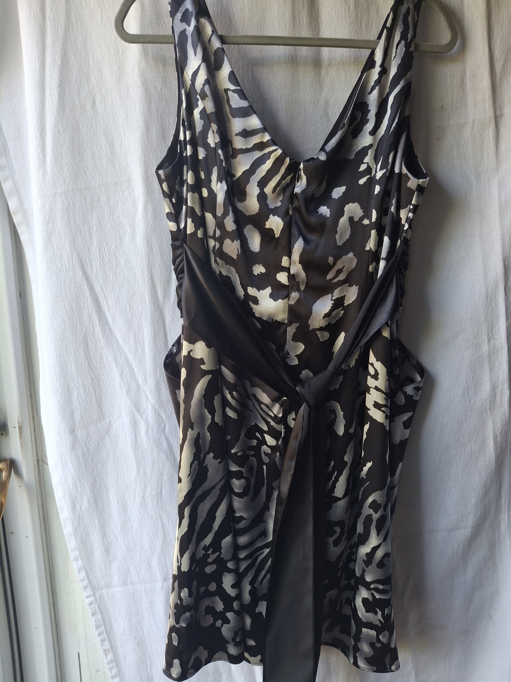 Onyx Black andSilver Animal Print V-Neck Dress - Picture 6 of 10